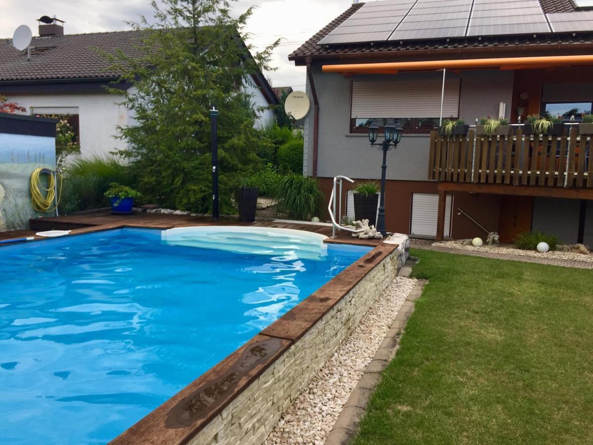 Ferienwohnung Schwarz Sersheim Экстерьер фото