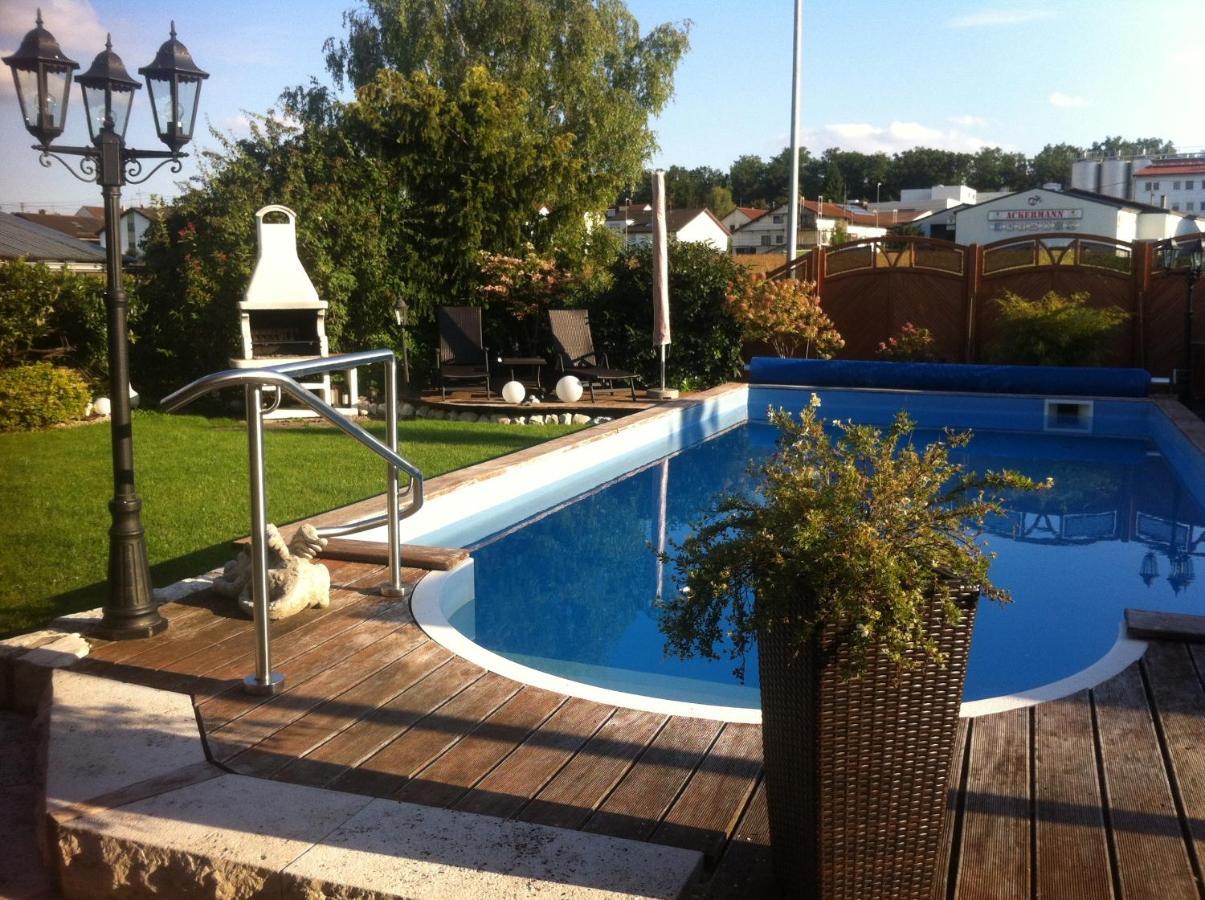 Ferienwohnung Schwarz Sersheim Экстерьер фото